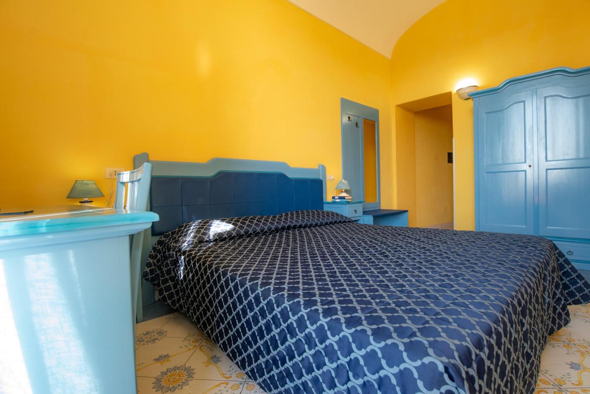 Hotel Savoia プロチーダ エクステリア 写真