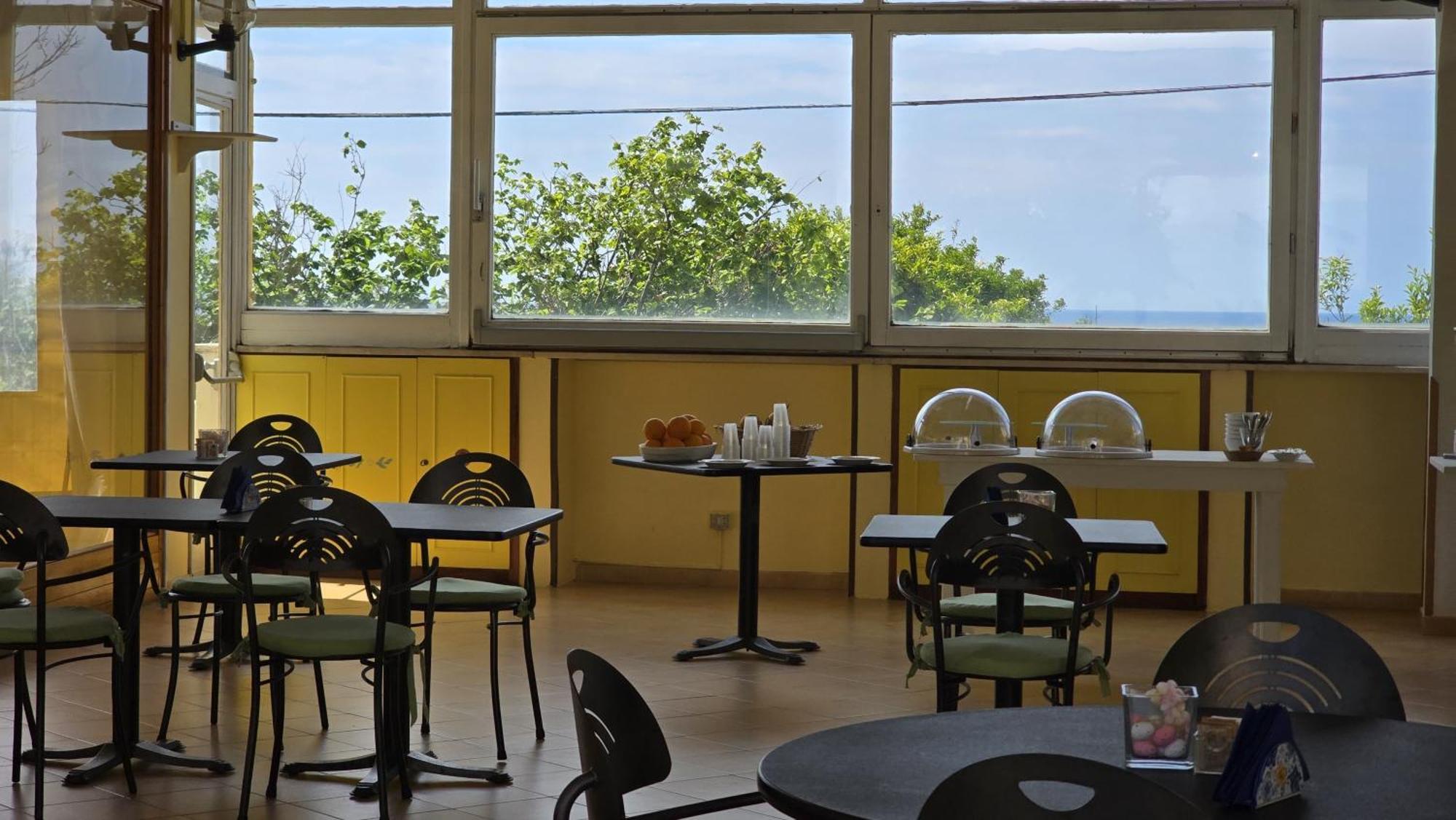 Hotel Savoia プロチーダ エクステリア 写真