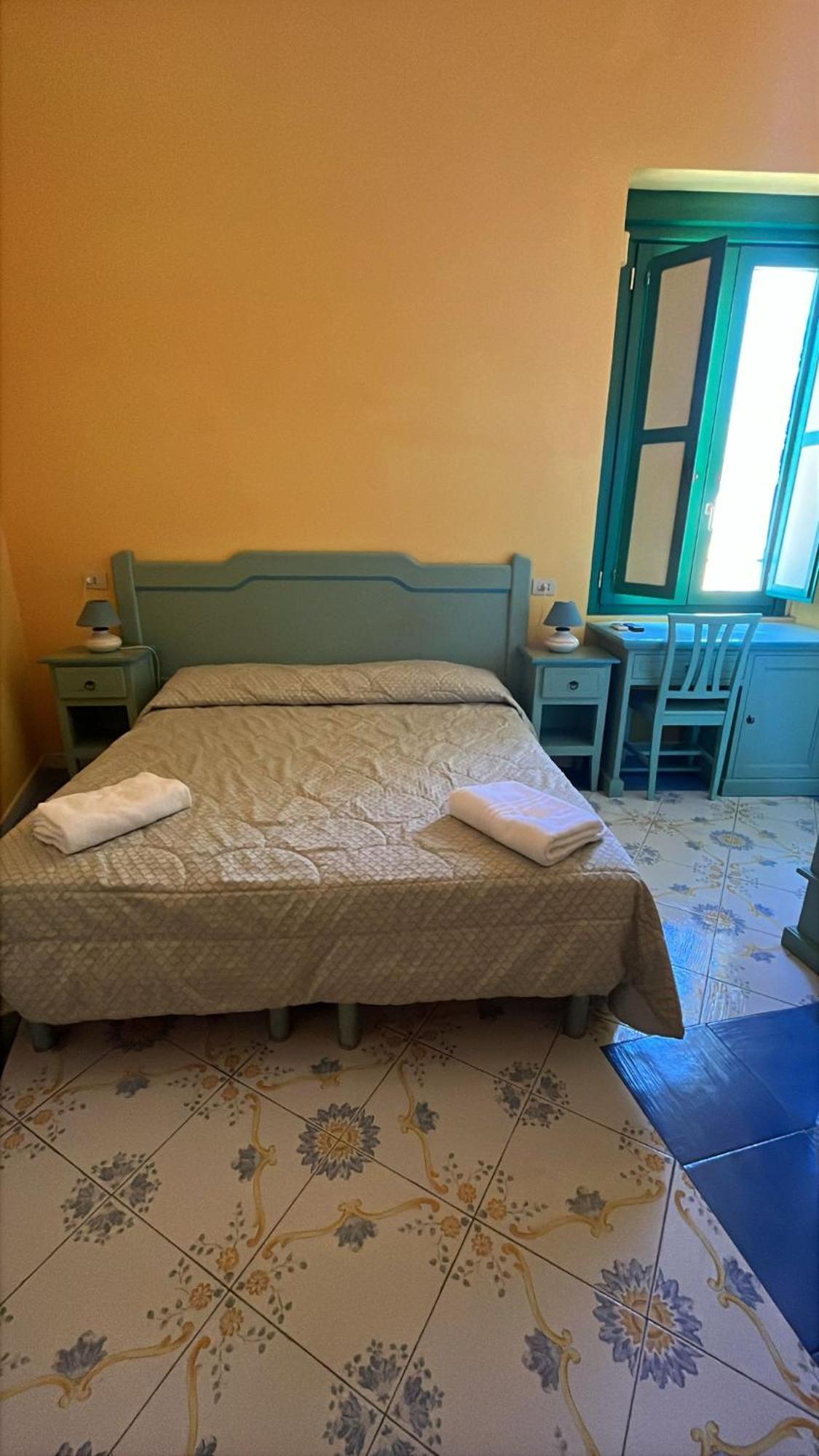 Hotel Savoia プロチーダ エクステリア 写真